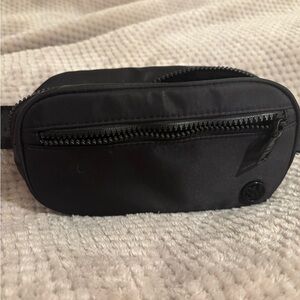 Stylish Black Nylon Steve Madden Bag